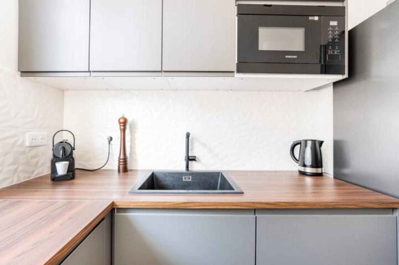 The Square, Paris-Asnieres, Private Apartment With Bedroom And Living Room エクステリア 写真