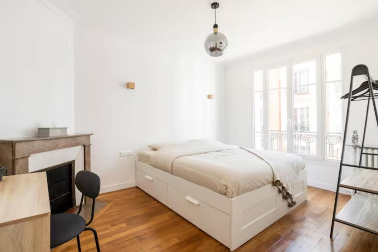 The Square, Paris-Asnieres, Private Apartment With Bedroom And Living Room エクステリア 写真
